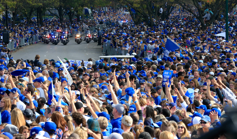 Illustration for article titled Nearly Twice As Many People As Live In Kansas City Attended The Royals' Parade